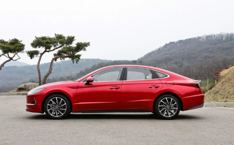 2020 Hyundai Sonata Driving